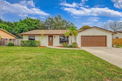 220 Cordoba Cir, Royal Palm Beach, FL 33411