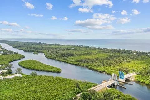 11804 SE Laurel Ln, Hobe Sound, FL 33455