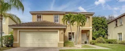 5012 Victoria Cir, West Palm Beach, FL 33409