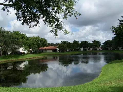 4951 Boxwood Cir, Boynton Beach, FL 33436