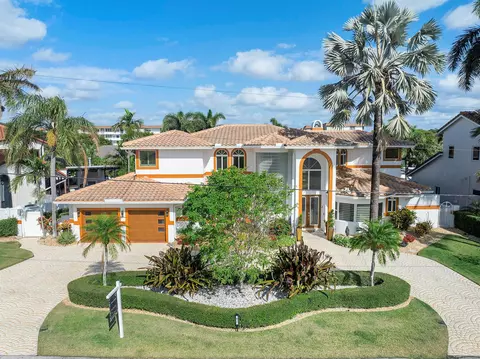 911 Hyacinth Dr, Delray Beach, FL 33483