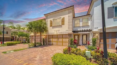 179 Crape Myrtle Ln, Wellington, FL 33414