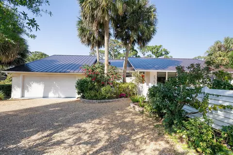 5261 SE Burning Tree Cir, Stuart, FL 34997