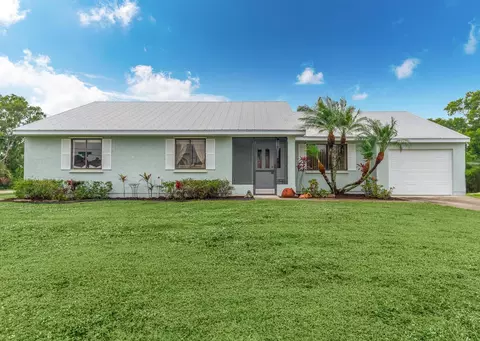 2582 SE Berkshire Blvd, Port Saint Lucie, FL 34952