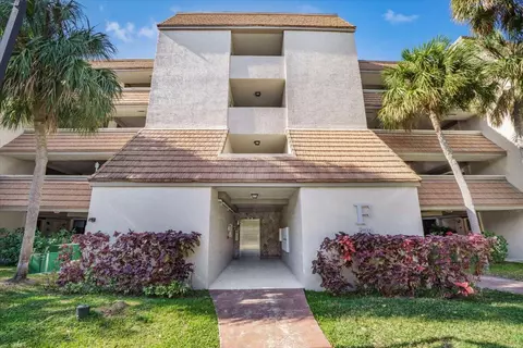 511 Ives Dairy Rd #101-6, Miami, FL 33179