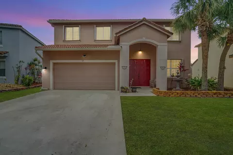 217 Seminole Lakes Dr, Royal Palm Beach, FL 33411