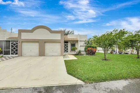 9110 Fairbanks Ln #1, Boca Raton, FL 33496
