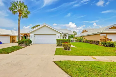2286 Saratoga Bay Dr, West Palm Beach, FL 33409