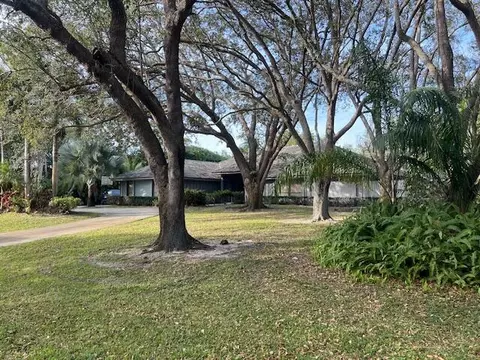 5781 Whirlaway Rd, Palm Beach Gardens, FL 33418