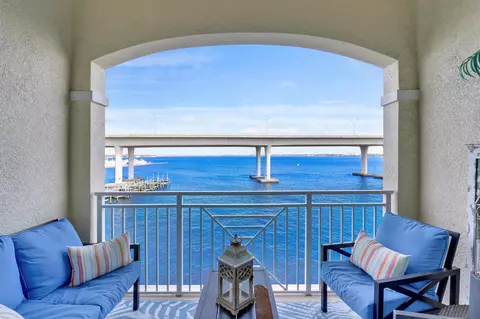 275 NW Flagler Ave #403, Stuart, FL 34994