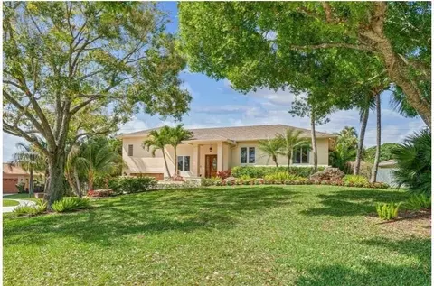 5 Oakwood, Boynton Beach, FL 33426