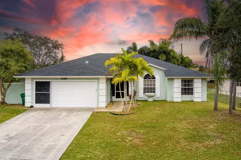 1689 SW Gemini Ln, Port Saint Lucie, FL 34984