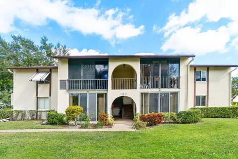 103 Lake Pine Cir #B2, Greenacres, FL 33463