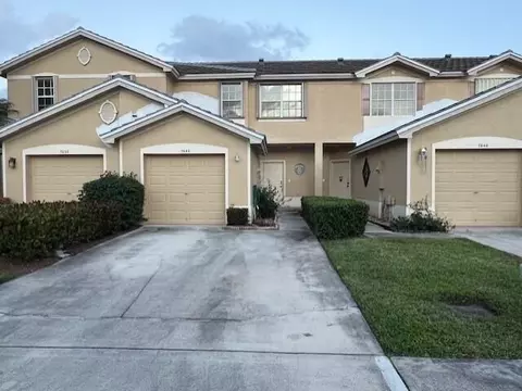 7642 Sonesta Shores Dr, Lake Worth, FL 33463