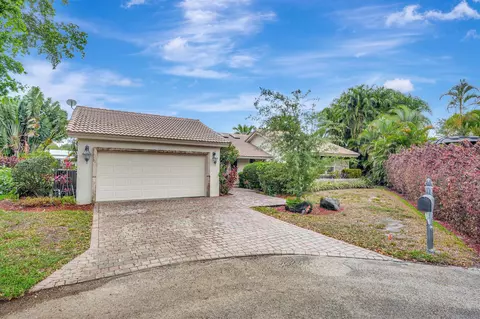 1040 SW 93rd Ave, Plantation, FL 33324