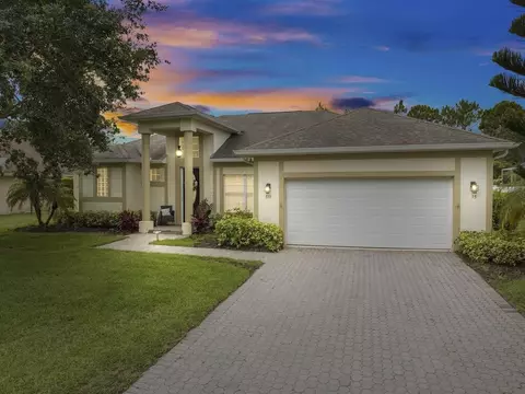 355 22nd Ave SW, Vero Beach, FL 32962