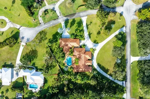 8257 Needles Dr, Palm Beach Gardens, FL 33418