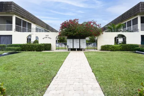 342 Southwind #121, North Palm Beach, FL 33408