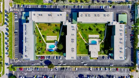 808 SE 7th St #401, Deerfield Beach, FL 33441