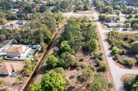 773 Cadis St E, Lehigh Acres, FL 33974