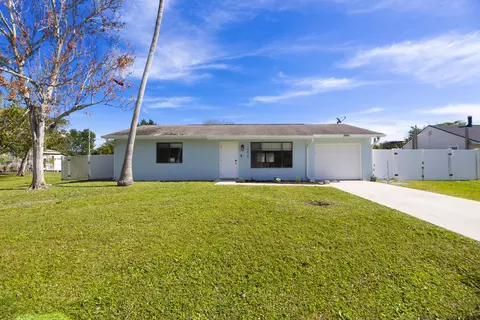 2273 SE Pear Ln, Port Saint Lucie, FL 34952