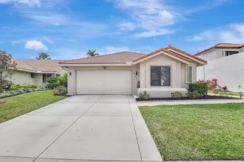 10708 Santa Laguna Dr, Boca Raton, FL 33428