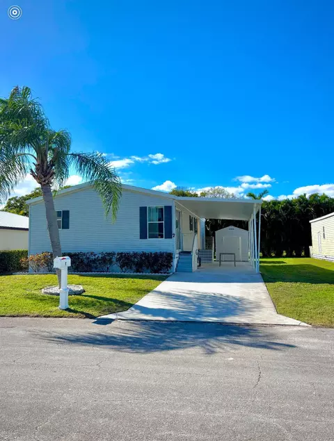 7 SE Flamenco Way, Port Saint Lucie, FL 34952