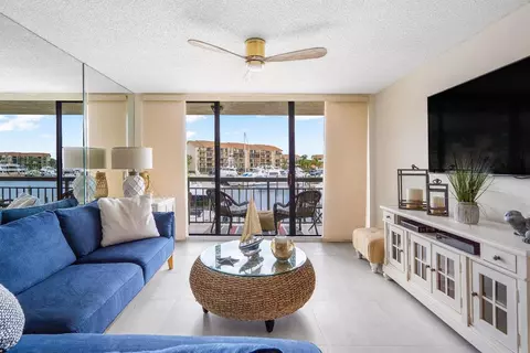 2601 Marina Isle Way #202, Jupiter, FL 33477