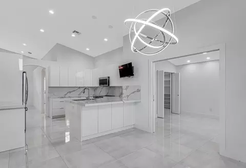 7709 Royale River Ln, Lake Worth, FL 33467
