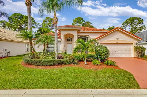 181 Bent Tree Dr, Palm Beach Gardens, FL 33418