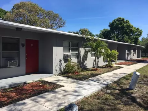 410 N 9th St, Fort Pierce, FL 34950
