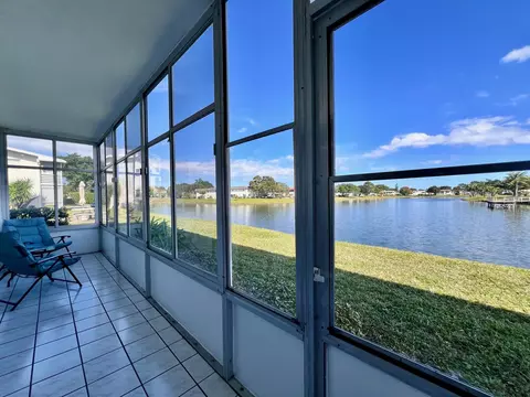 372 Chatham S, West Palm Beach, FL 33417