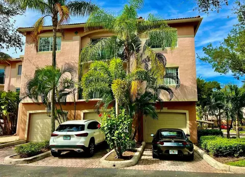 2033 SE 10th Ave #615, Fort Lauderdale, FL 33316