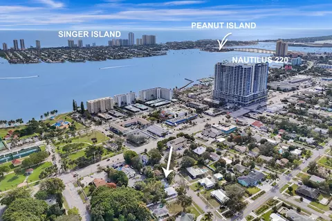 129 Foresteria Dr, Lake Park, FL 33403