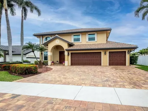 6659 Blue Bay Cir, Lake Worth, FL 33467