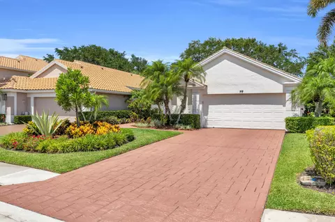717 Pinehurst Way, Palm Beach Gardens, FL 33418