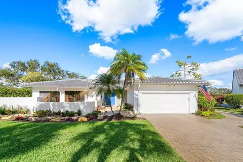 72 Northwoods Cir, Boynton Beach, FL 33436