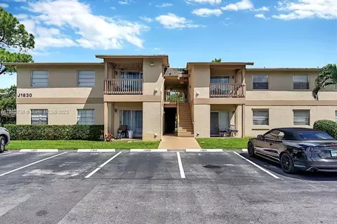 1830 Abbey Rd #206, West Palm Beach, FL 33415