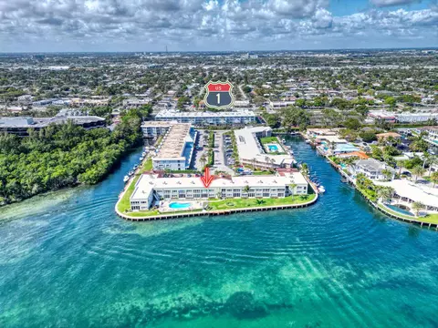 711 NE Harbour Ter #408, Boca Raton, FL 33431