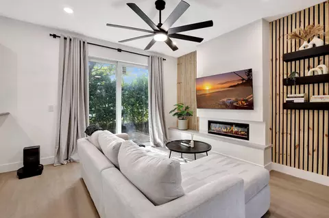 1000 Murano Bay Dr, Boynton Beach, FL 33435