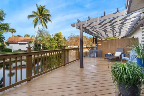 2105 Landings Blvd, Greenacres, FL 33413