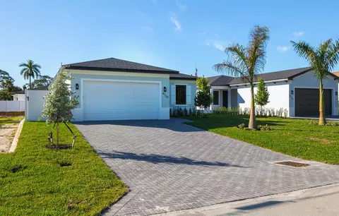 4730 Marguerita St, West Palm Beach, FL 33417