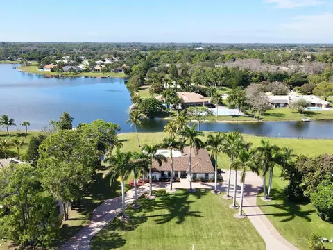 4241 Hunting Trl, Lake Worth, FL 33467