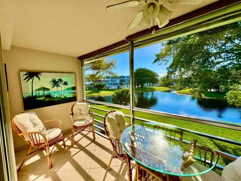 101 Oakridge H, Deerfield Beach, FL 33442