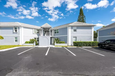 3290 SE Aster #D-260, Stuart, FL 34994