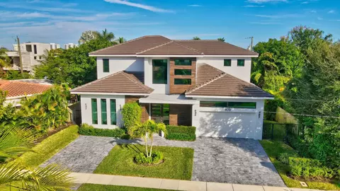 1470 NE 4th Ave, Boca Raton, FL 33432