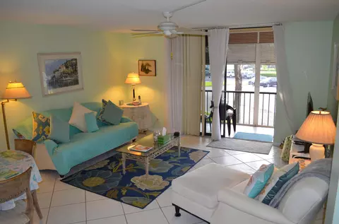 5190 Las Verdes Cir #224, Delray Beach, FL 33484