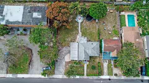 1109 S Pine St, Lake Worth Beach, FL 33460