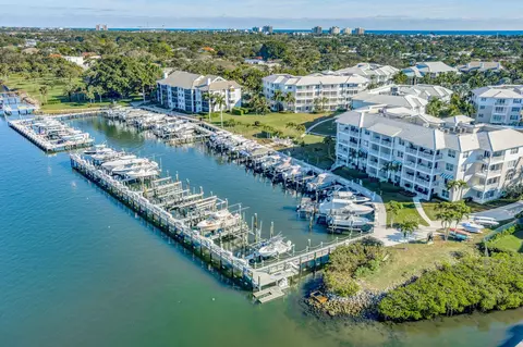 921 Bay Colony Dr S, Juno Beach, FL 33408