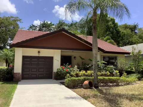 4700 Boxwood Cir, Boynton Beach, FL 33436